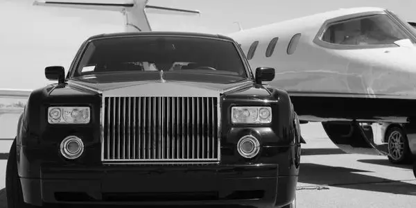 Luxury travel to Tampa Bay for cosmetic surgery